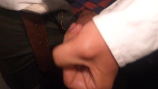 【高画質4Ｋ】仕事中に机の下で隠れてオナニー